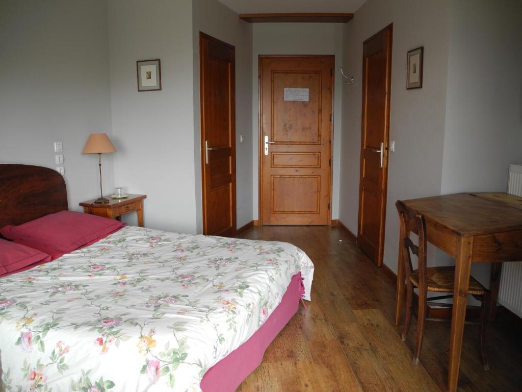 Bed and Breakfast Le Plateau De La Danse Saint-Victor-sur-Loire Habitación foto